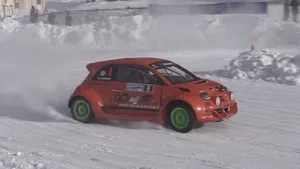 VIDEO: brute Fiat 500 ijsracer met Alfa V6