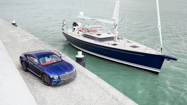 Contest Yachts en Bentley Continental GT