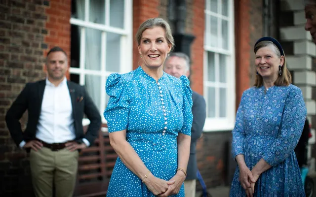 Hertogin Sophie tijdens een bezoek aan het Royal Hospital Chelsea in Londen