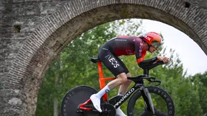 thymen arensman in giro