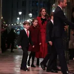 Prinses Kate en prins William met prins George, prinses Charlotte en prins Louis bij de Together at Christmas Carol Service, 2024.