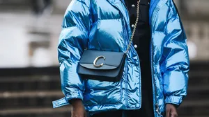 Dit is hoe je een puffer jacket kunt wassen zonder 'm te verpesten.