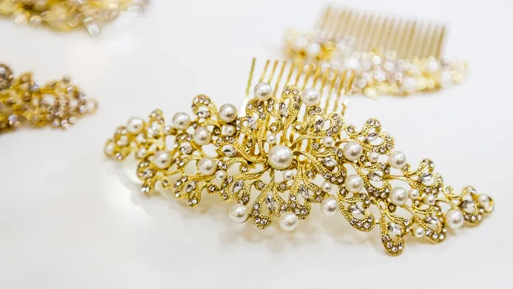 Kroonjuwelen: mooie accessoires voor feestkapsels 