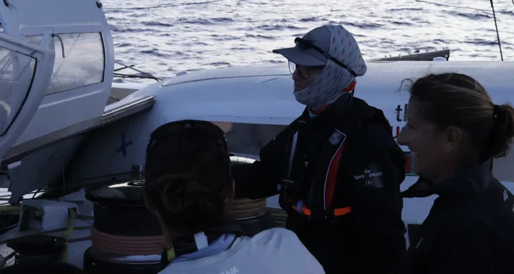 © The Famous Project