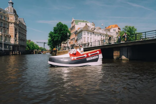 De Dockside-boot van Sebago in Amsterdam.