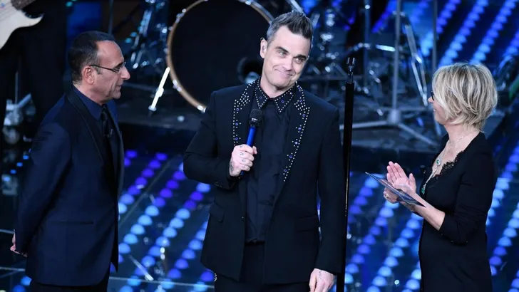 Robbie Williams komt met nieuwe biografie