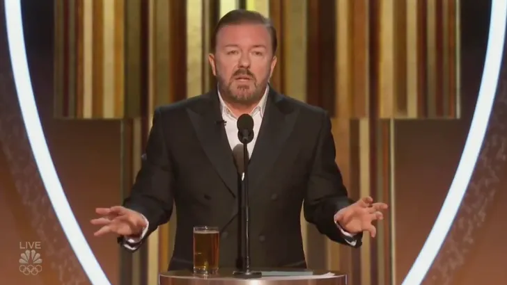 Ricky Gervais shockeert tout Hollywood tijdens Golden Globes-speech