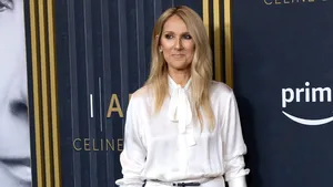 Céline Dion treedt op bij finale Songfestival – Foto van Céline Dion op rode loper, juni 2024.