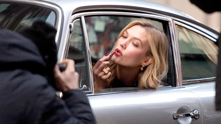 Hilarische reactie op deze nieuwe lippenstift lancering 