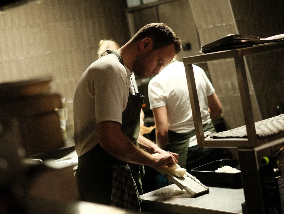 Foto 1 van Dinner at Six