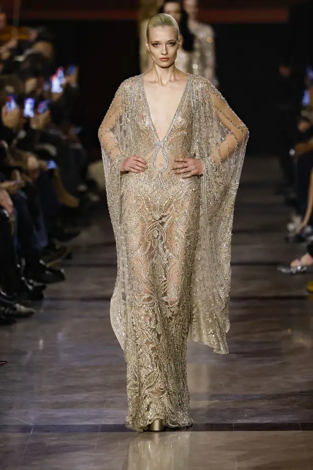 De show van Elie Saab bij Paris Haute Couture Week 