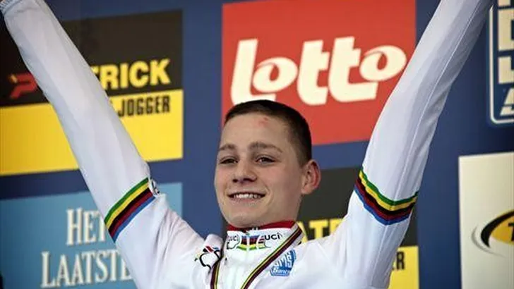 Junior Van der Poel wereldkampioen veldrijden
