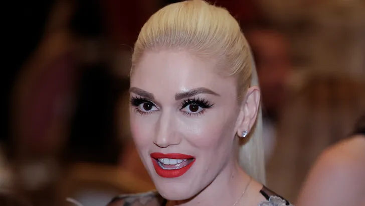 Gwen Stefani is 48 jaar geworden, maar is in twintig jaar geen spat veranderd