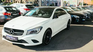 Autodealer met tweedehands auto's