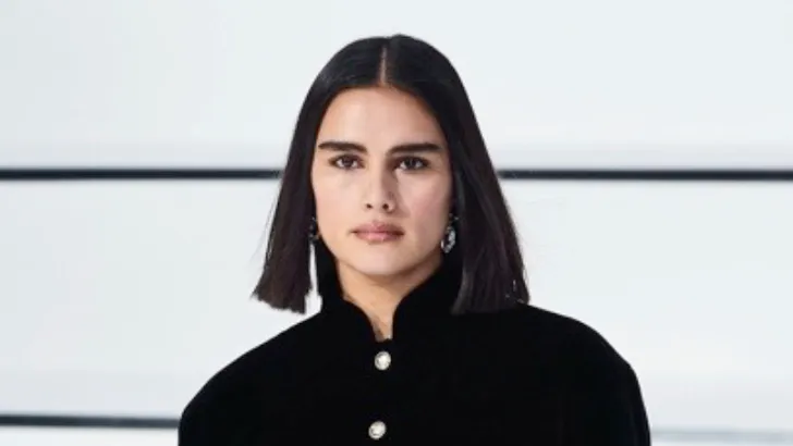 Nederlands plussize model op de catwalk van CHANEL, voor het eerst in de geschiedenis