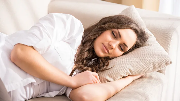 Zo lang zou je dagelijks moeten dutten voor een productieve middag