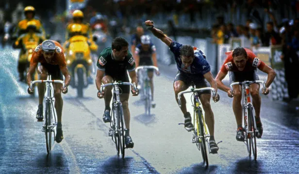 Greg Lemond klopt Sean Kelly en wordt wereldkampioen wielrennen