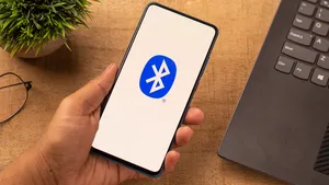 Bluetooth logo op telefoonscherm