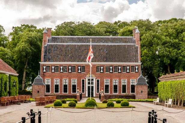 De Menkemaborg, een nog bestaande borg in het vroegere Hunsingo