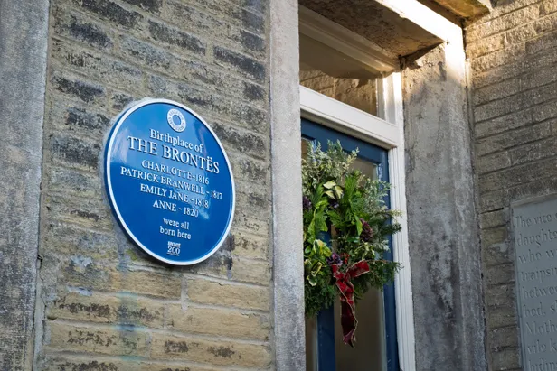 Het geboortehuis van de beroemde Brontë-zussen in het dorp Thornton in West Yorkshire | Beeld: Adobe Stock 