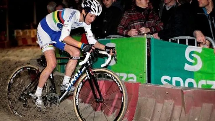 Vos begint in Gieten met veldrijden