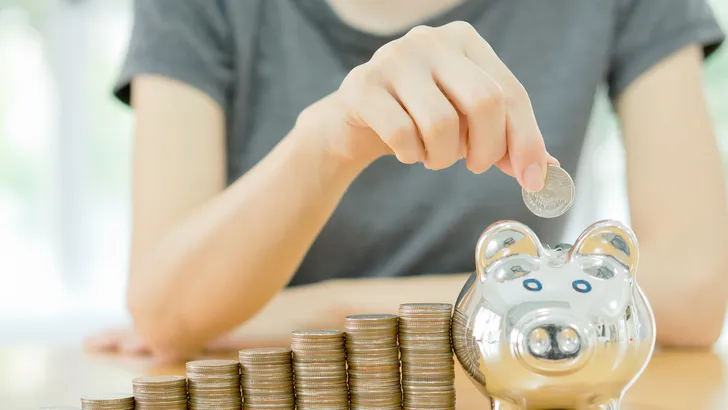 Onderzoek: verdienen knappe mensen nu wel of niet meer?