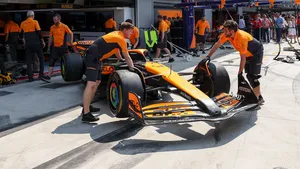 De voorvleugel van McLaren. Rivaliserende teams roepen de FIA op extra goed naar McLaren te kijken