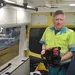 Zien: Populaire vloggende ambulancebroeder moet verplicht stoppen