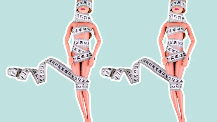 Barbiepop in meetlint gewikkeld - skinnytok