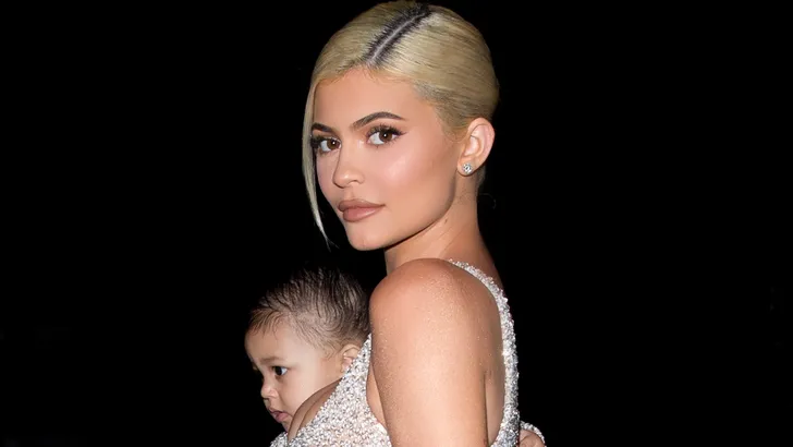 Zien: Dochter Kylie Jenner (1) krijgt peperduur verjaardagsfeest