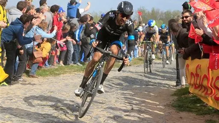 Merckx: 'Wiggins bij topfavorieten voor Parijs-Roubaix'