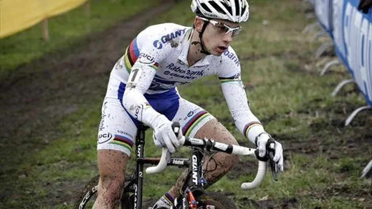 Van der Haar tekent driejarig profcontract