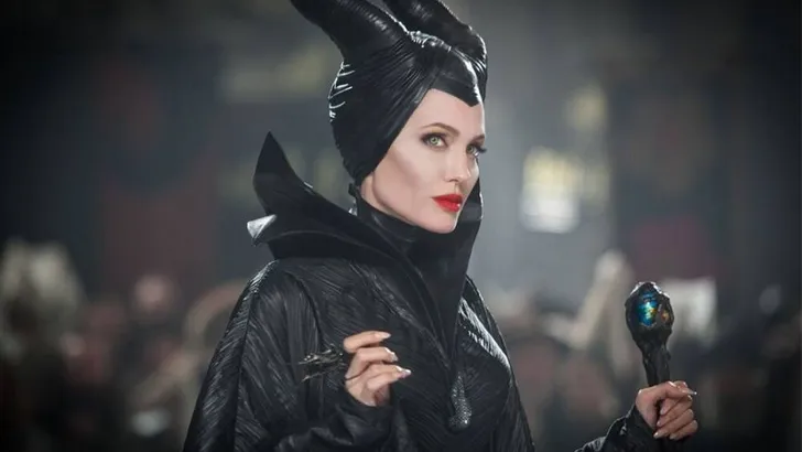 Zien: Angelina Jolie samen met Michelle Pfeiffer in nieuwe Maleficent-film