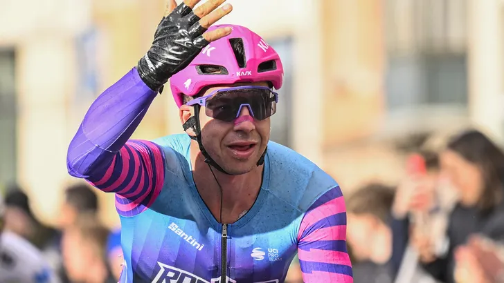 Dylan Groenewegen juicht.