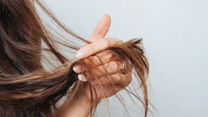 Waarom je haar na je veertigste verandert en hoe je daar stijlvol op inspeelt