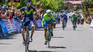 Barbero bezorgt Movistar Team zege met sterke sprint bergop