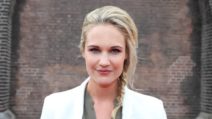 Actrice Kimberley Klaver is bevallen van haar eerste kindje 