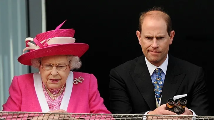 Queen tegen jongste zoon: 'Huh, ben jij jarig?'
