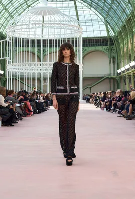 Paris Fashion Week: Chanel's SS25-show