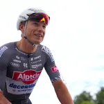 jasper philipsen in de eerste rit van de tour