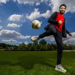 Voetbalkunstenaar Sofiane Touzani: 'Door je fouten word je beter!'