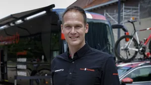 iwan spekenbrink als baas van team sunweb, nu team picnic postnl