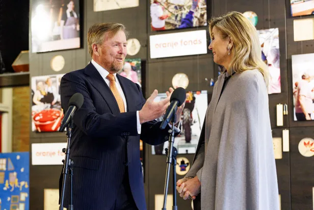 Koning Willem-Alexander en koningin Máxima vierden hun 24-jarig huwelijk met hun 250e bezoek namens het OranjeFonds. Hier spraken zij uitgebreid over het geheim achter hun huwelijk.