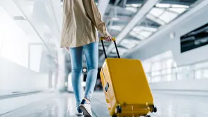 Overtijd rondom je vakantie? Dit is hoe een jetlag je cyclus in de war kan schoppen