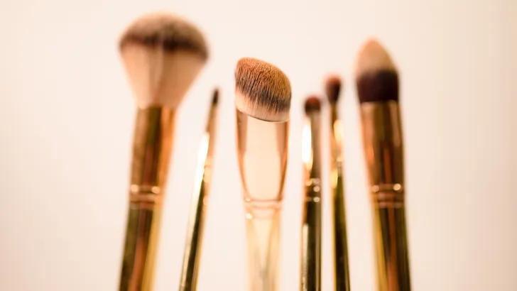 Dit is dé handleiding als het gaat om het reinigen van je make-up kwasten