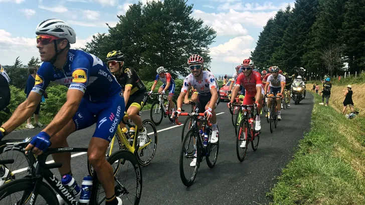 peloton wielrenners die geen fietsblessures hebben