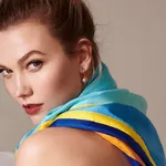 Zien: Karlie Kloss showt nieuwe textielcollectie Louis Vuitton 