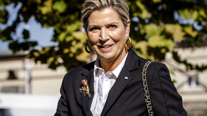 Máxima gaat op (business) casual in Thessaloniki