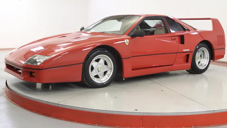 Dit is de allergoedkoopste Ferrari met V8