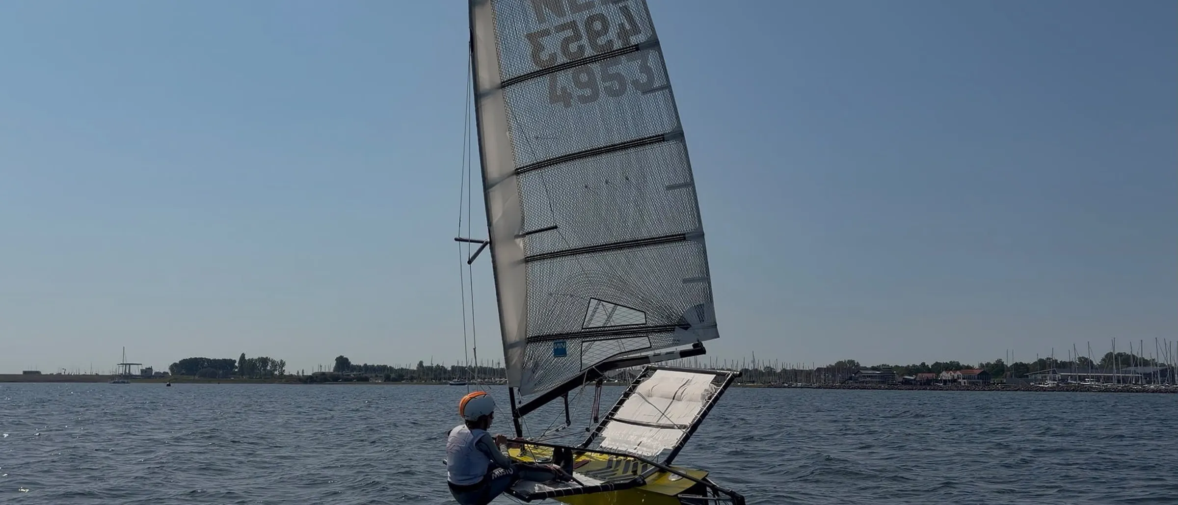 Met een zelfgebouwde foiler naar Italië: Team Velox staat voor grootste test